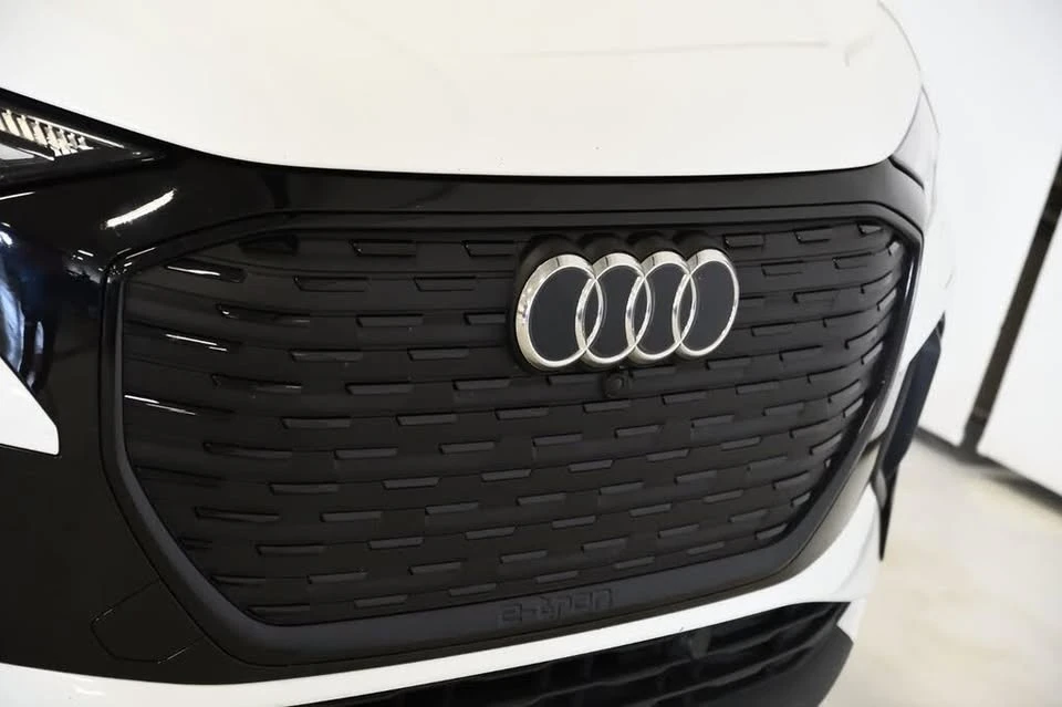 2024 Audi Q4 e-tron - Image 4 of 20
