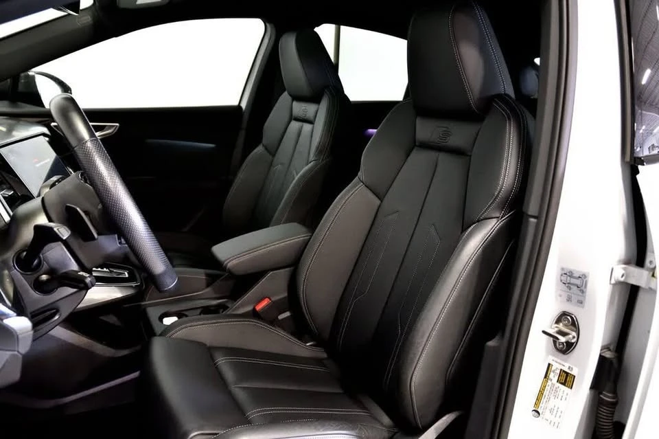 2024 Audi Q4 e-tron - Image 16 of 20