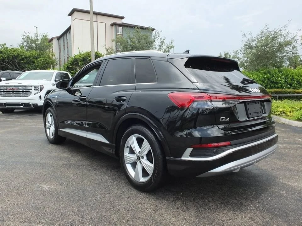 2024 Audi Q4 e-tron - Image 10 of 19