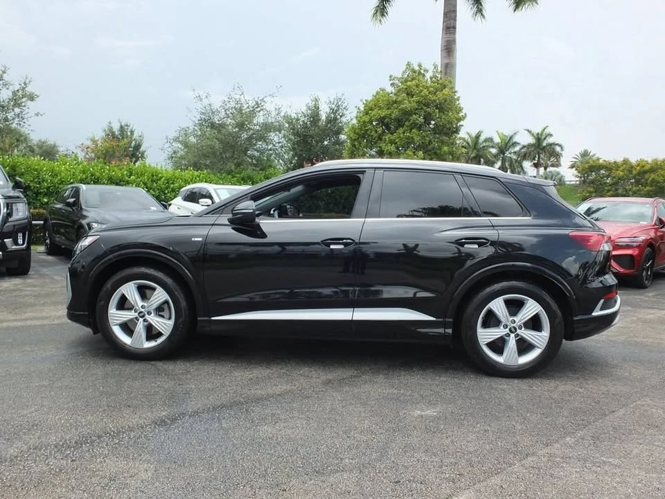 2024 Audi Q4 e-tron - Image 11 of 19