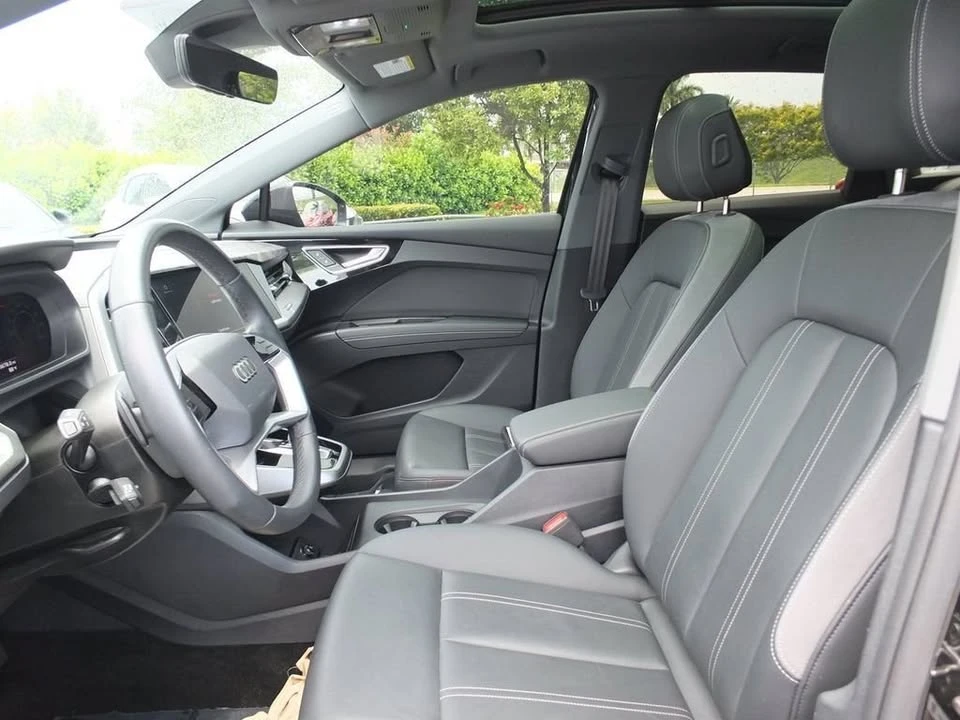 2024 Audi Q4 e-tron - Image 15 of 19
