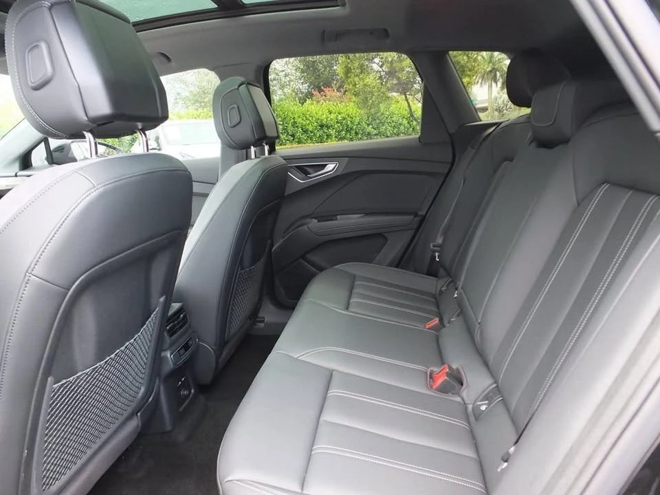 2024 Audi Q4 e-tron - Image 16 of 19