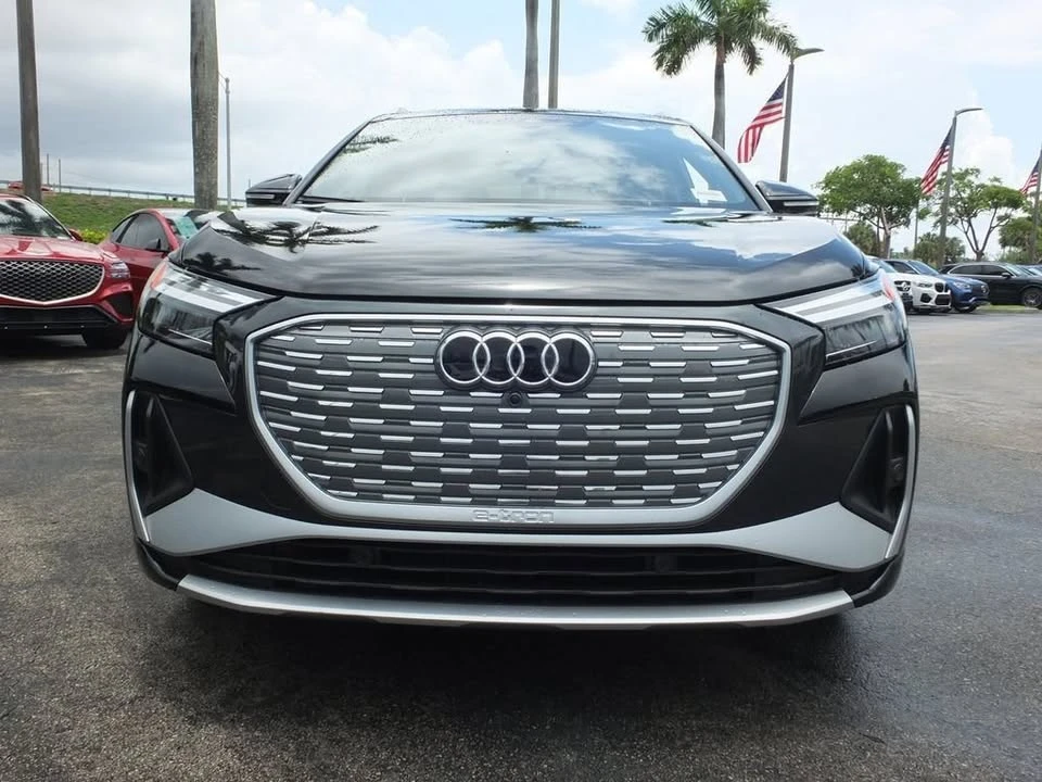 2024 Audi Q4 e-tron - Image 14 of 19