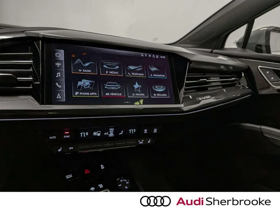 2024 Audi Q4 e-tron - Image 15 of 20