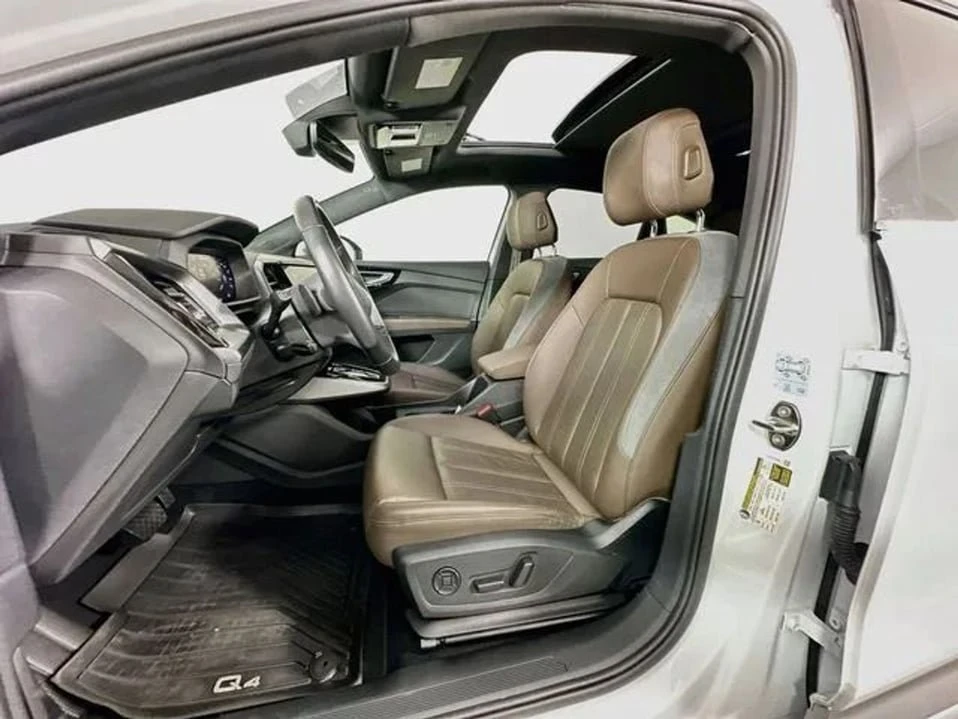 2024 Audi Q4 e-tron - Image 11 of 20