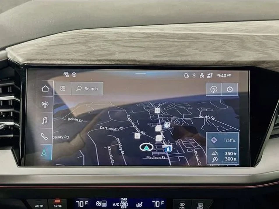 2024 Audi Q4 e-tron - Image 17 of 20