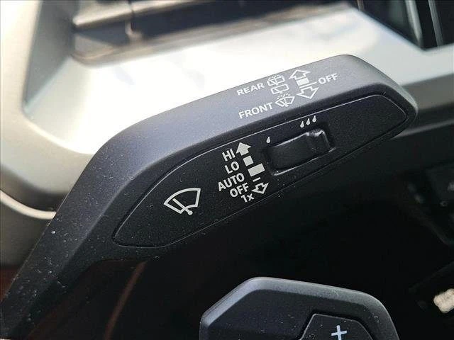 2024 Audi Q4 e-tron - Image 16 of 20