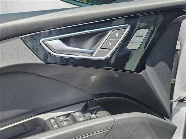 2024 Audi Q4 e-tron - Image 11 of 20