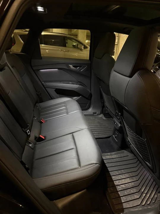 2024 Audi Q4 e-tron - Image 4 of 5