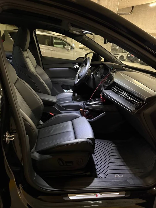 2024 Audi Q4 e-tron - Image 3 of 5