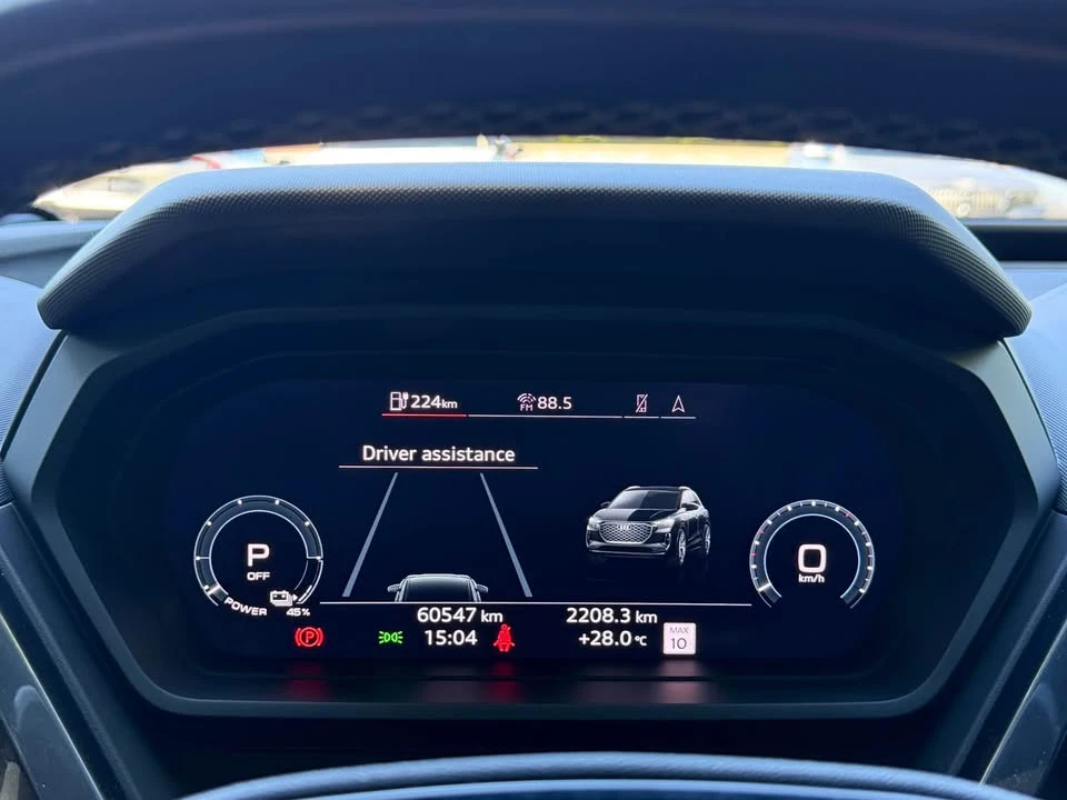 2024 Audi Q4 e-tron - Image 11 of 15