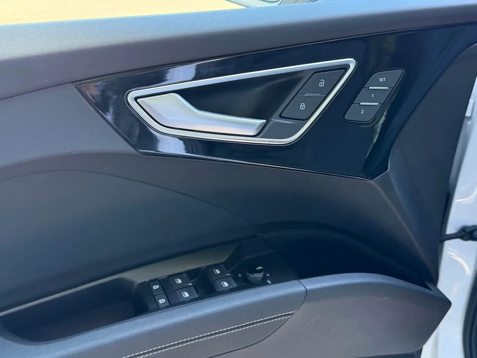 2024 Audi Q4 e-tron - Image 14 of 15