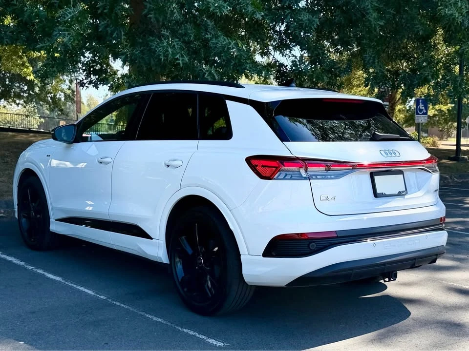 2024 Audi Q4 e-tron - Image 5 of 15