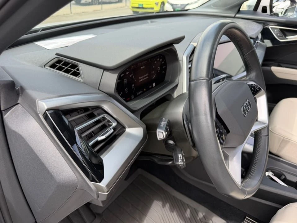 2024 Audi Q4 e-tron - Image 10 of 20