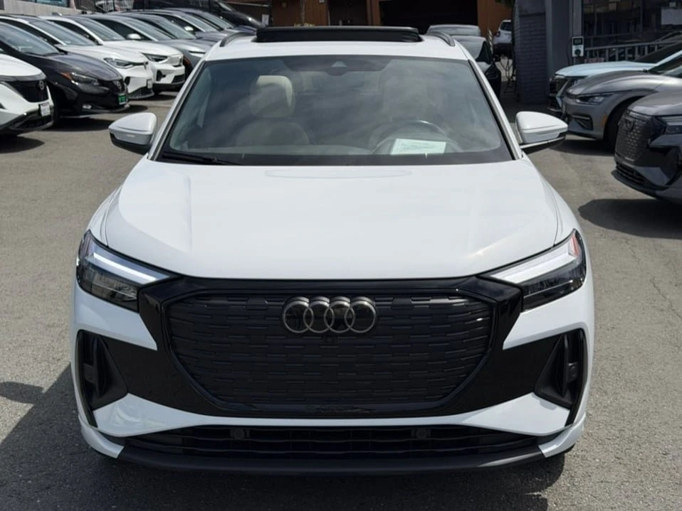 2024 Audi Q4 e-tron - Image 2 of 20