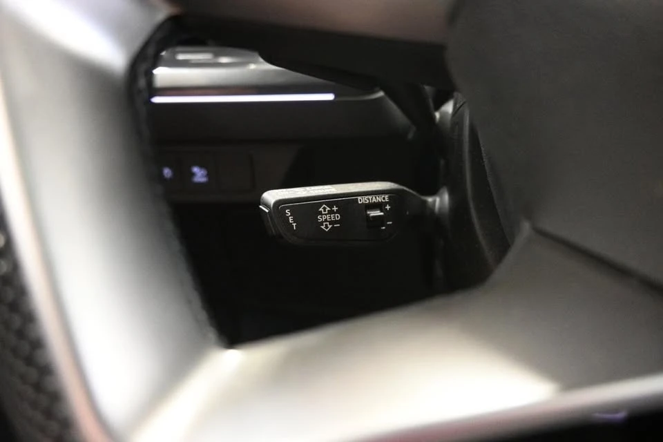 2024 Audi Q4 e-tron - Image 11 of 20