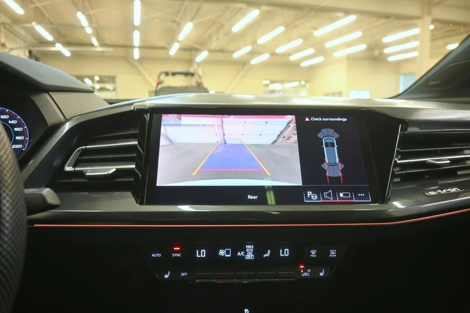 2024 Audi Q4 e-tron - Image 14 of 20
