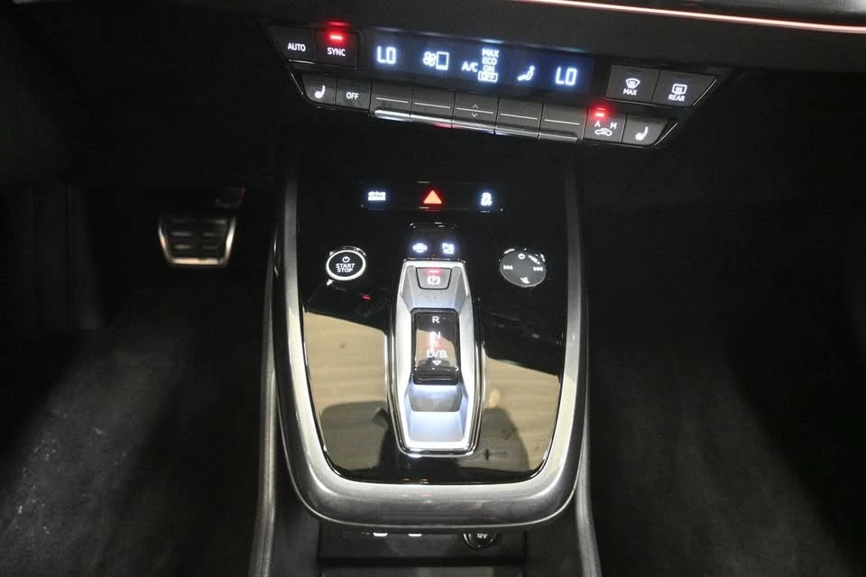 2024 Audi Q4 e-tron - Image 13 of 20