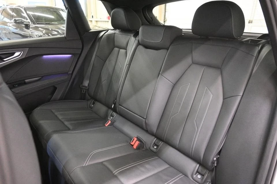 2024 Audi Q4 e-tron - Image 18 of 20