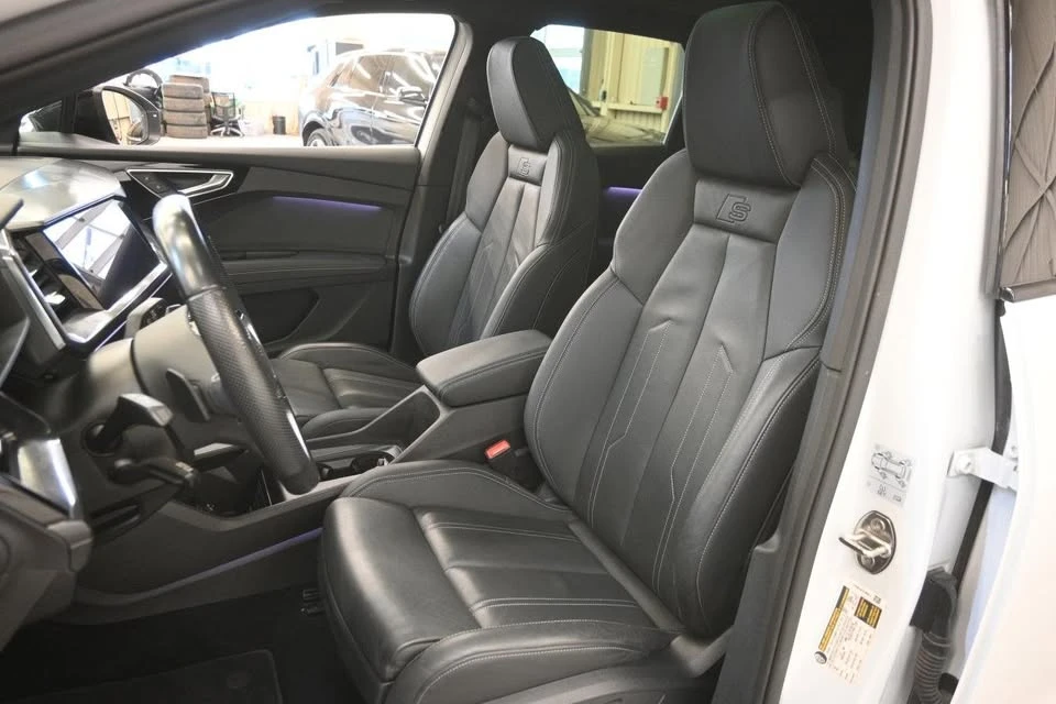 2024 Audi Q4 e-tron - Image 17 of 20