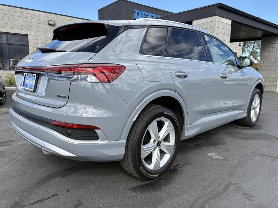 2024 Audi Q4 e-tron - Image 5 of 18