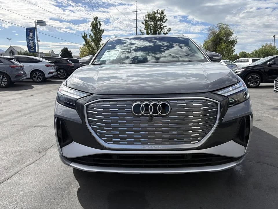 2024 Audi Q4 e-tron - Image 2 of 18