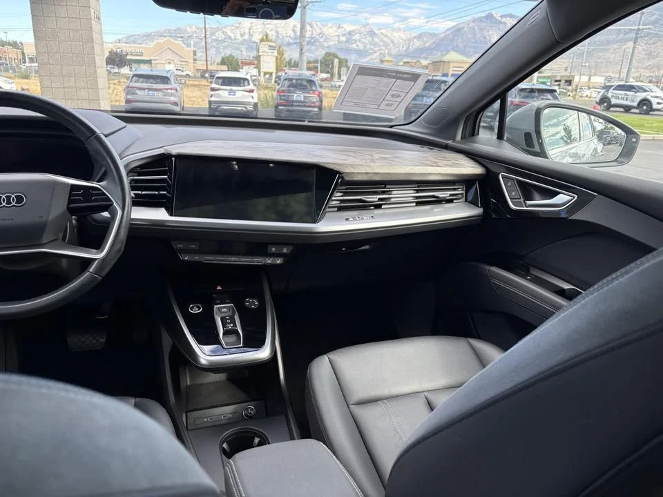 2024 Audi Q4 e-tron - Image 8 of 18