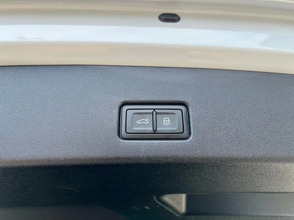 2024 Audi Q4 e-tron - Image 11 of 20