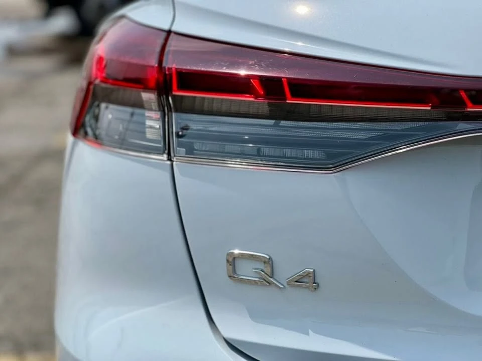 2024 Audi Q4 e-tron - Image 12 of 20