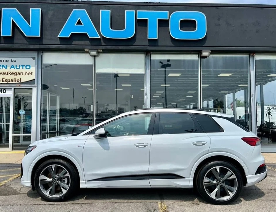 2024 Audi Q4 e-tron - Image 2 of 20