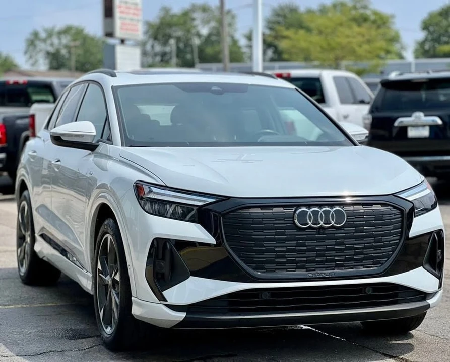 2024 Audi Q4 e-tron - Image 7 of 20