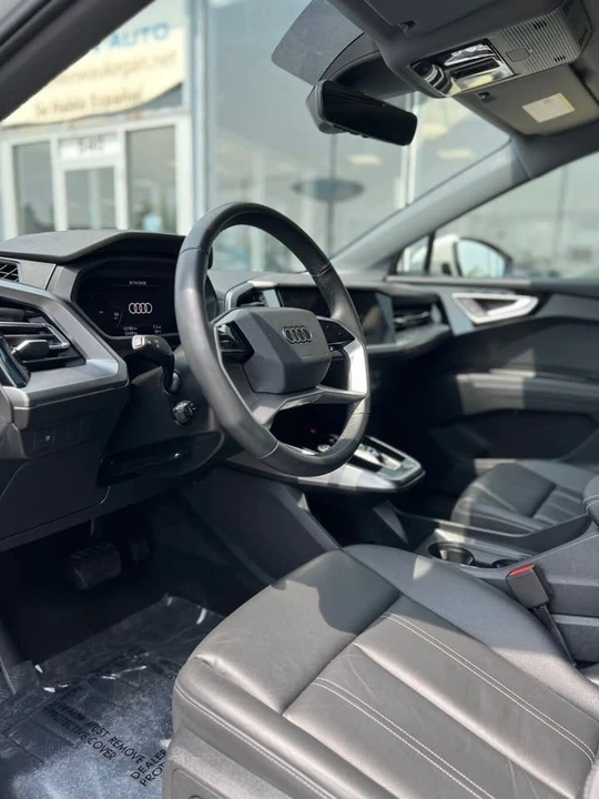 2024 Audi Q4 e-tron - Image 15 of 20