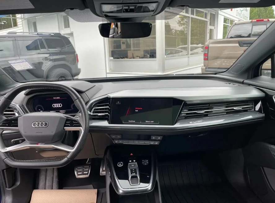 2024 Audi Q4 e-tron - Image 2 of 9