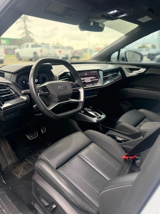 2024 Audi Q4 e-tron - Image 7 of 13