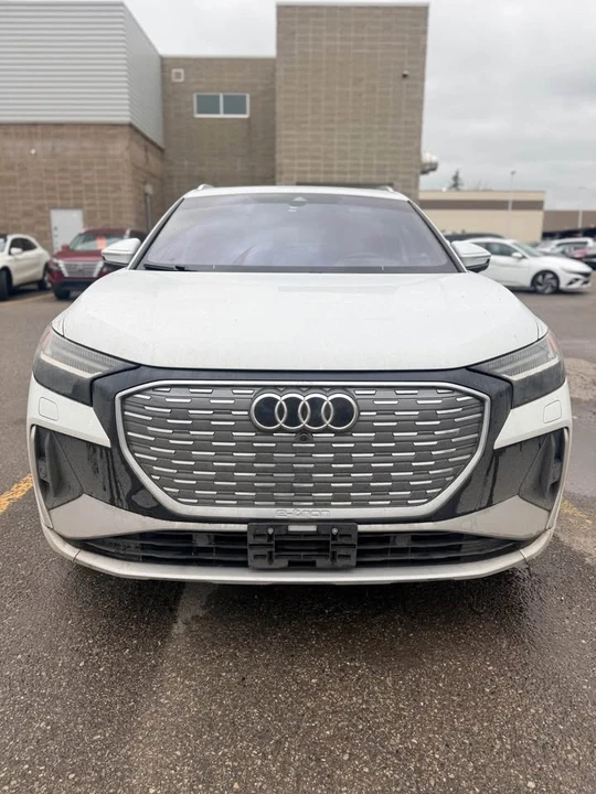 2024 Audi Q4 e-tron - Image 2 of 13