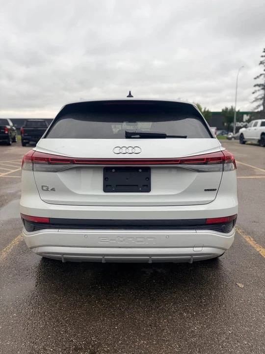2024 Audi Q4 e-tron - Image 5 of 13