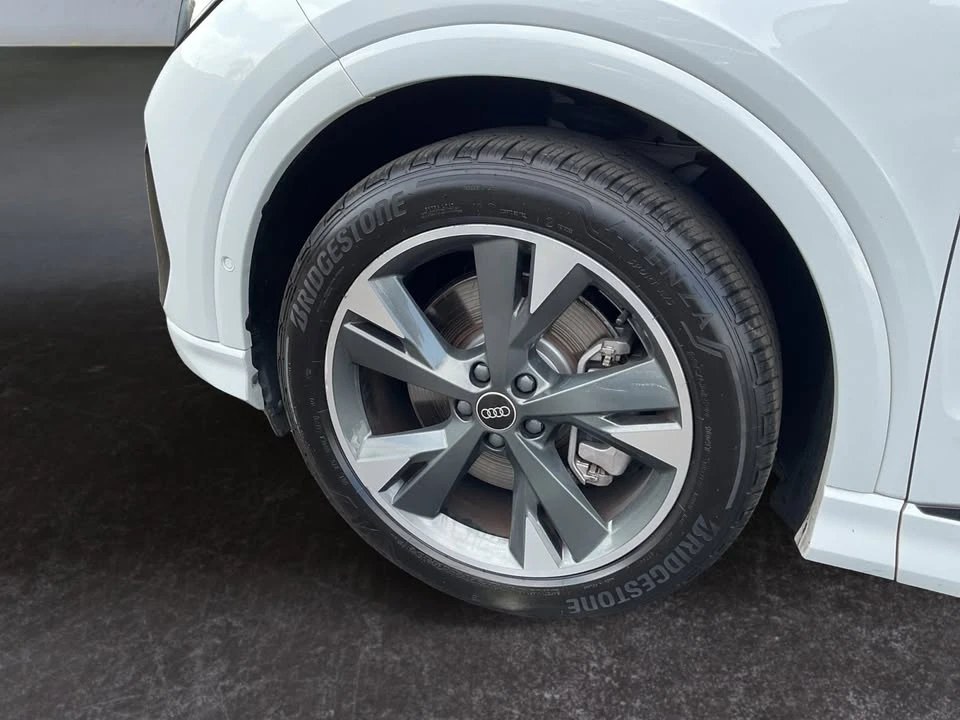 2024 Audi Q4 e-tron - Image 9 of 20
