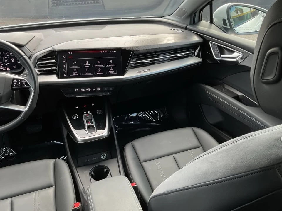2024 Audi Q4 e-tron - Image 16 of 20