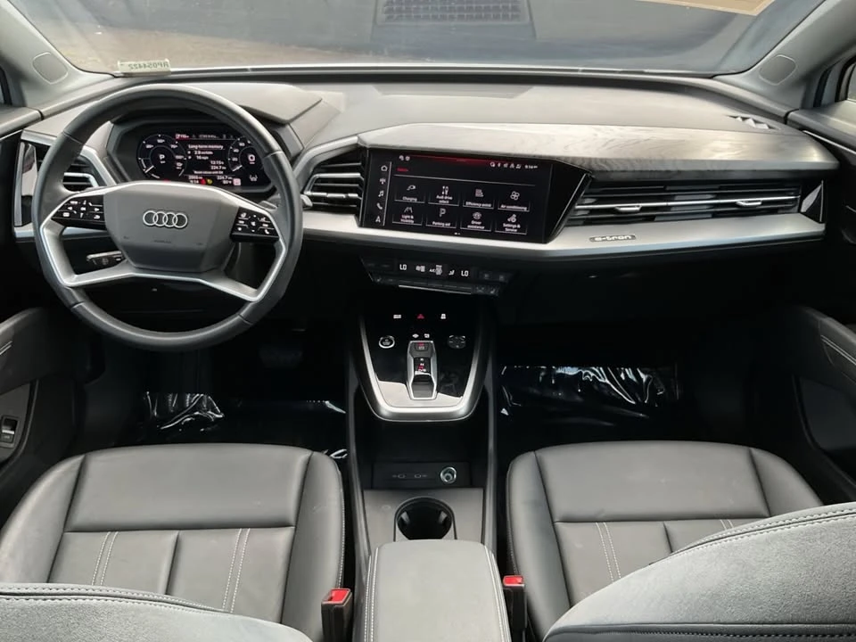 2024 Audi Q4 e-tron - Image 15 of 20