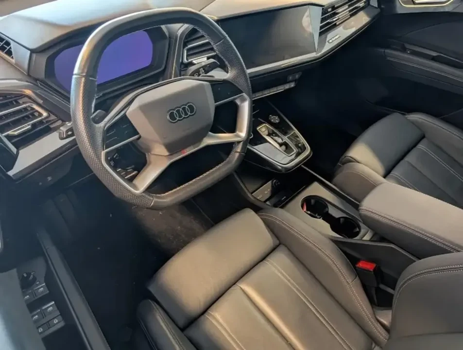 2024 Audi Q4 e-tron - Image 13 of 20