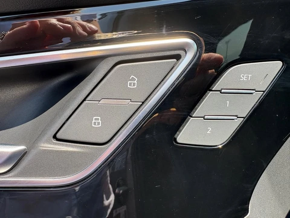 2024 Audi Q4 e-tron - Image 12 of 20
