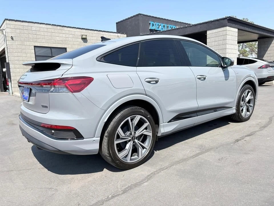 2024 Audi Q4 e-tron - Image 5 of 20