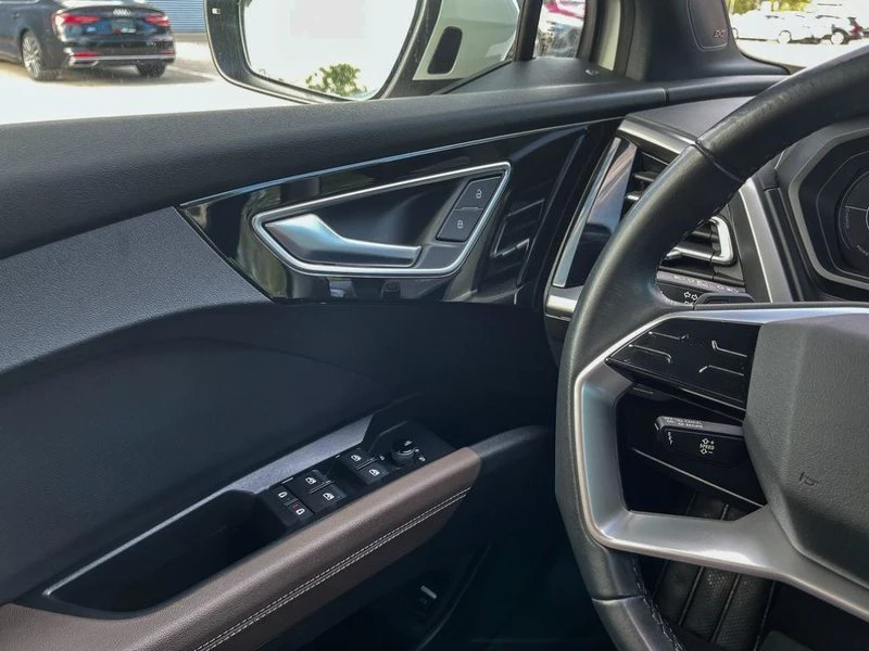 2024 Audi Q4 e-tron - Image 10 of 14
