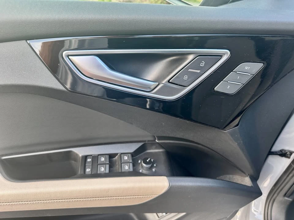 2024 Audi Q4 e-tron - Image 9 of 13