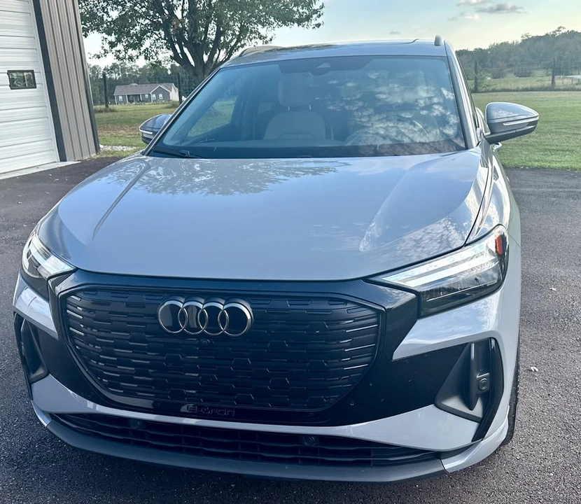 2024 Audi Q4 e-tron - Image 4 of 13