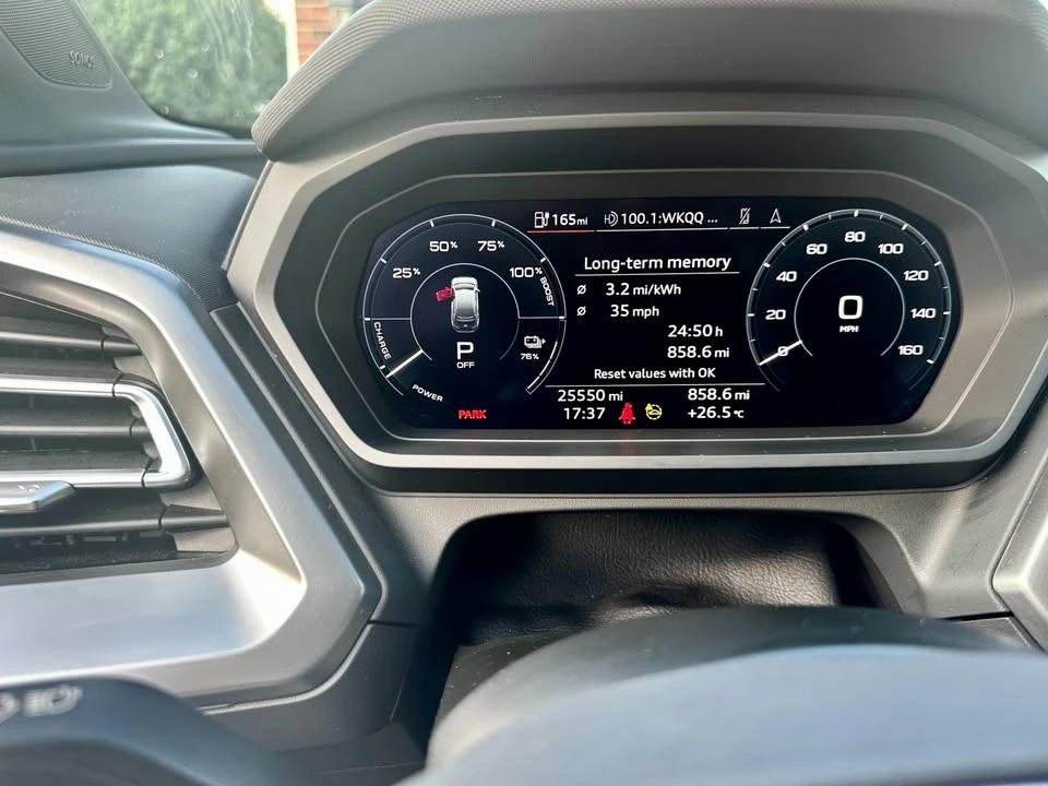 2024 Audi Q4 e-tron - Image 11 of 13