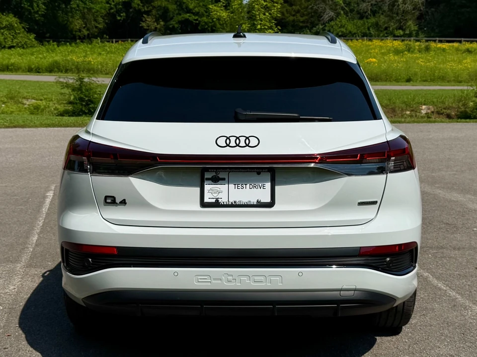 2024 Audi Q4 e-tron - Image 6 of 12