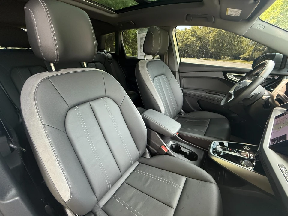 2024 Audi Q4 e-tron - Image 18 of 21