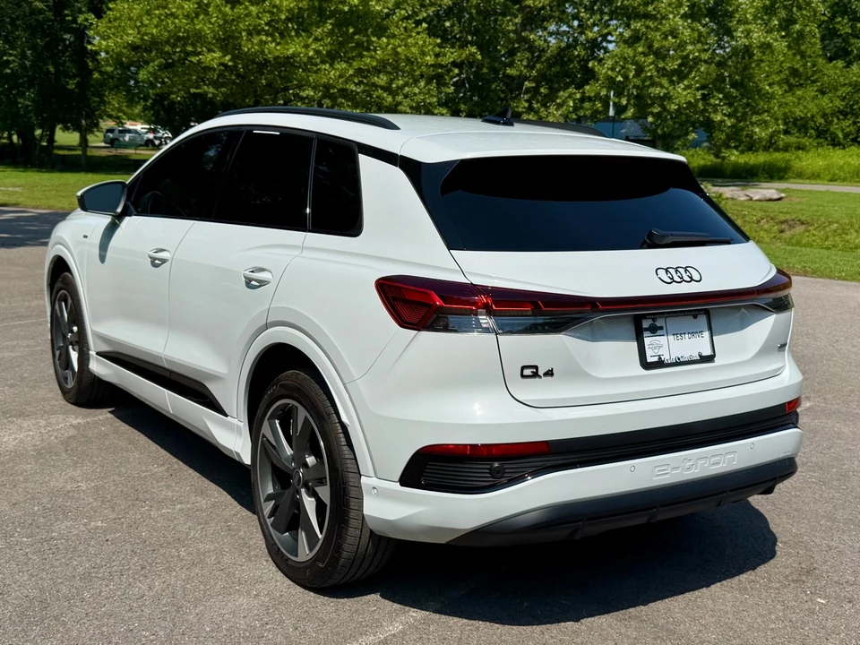 2024 Audi Q4 e-tron - Image 4 of 12