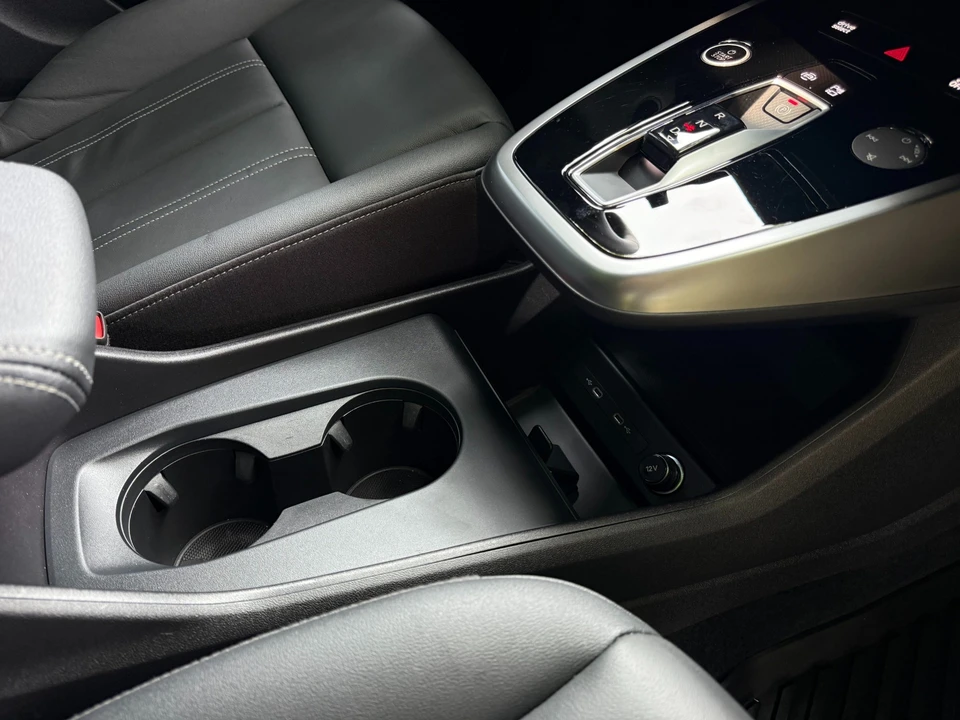 2024 Audi Q4 e-tron - Image 16 of 21